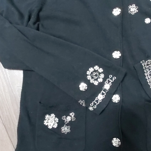 One Girl Who sweater - Picture 3 of 13